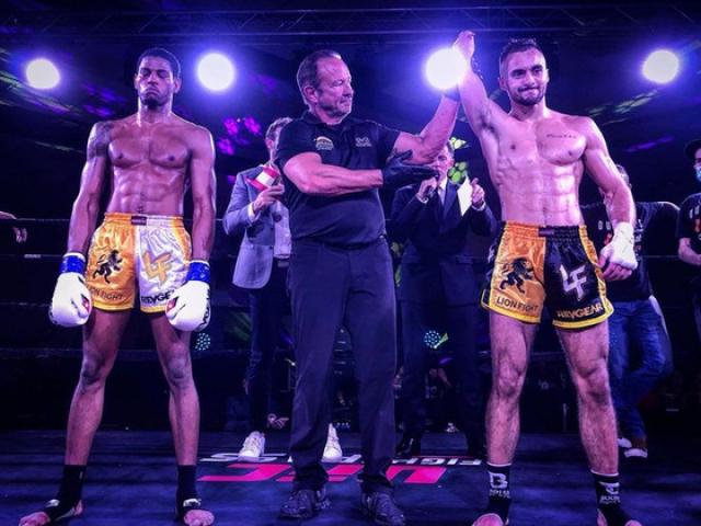 Thể thao - “Dương Quá” cụt 1 tay đánh bại đối thủ để vô địch thế giới