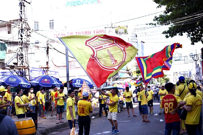 Trực tiếp bóng đá HAGL - Nam Định: Siêu phẩm rút ngắn tỷ số - 26