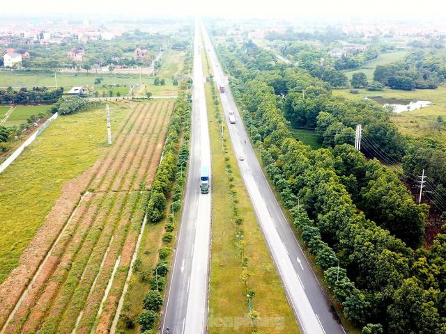 Tin tức trong ngày - Tuyến đường 2.300 tỷ dài 15 km nối Hà Nội với Vĩnh Phúc hoạt động ra sao?