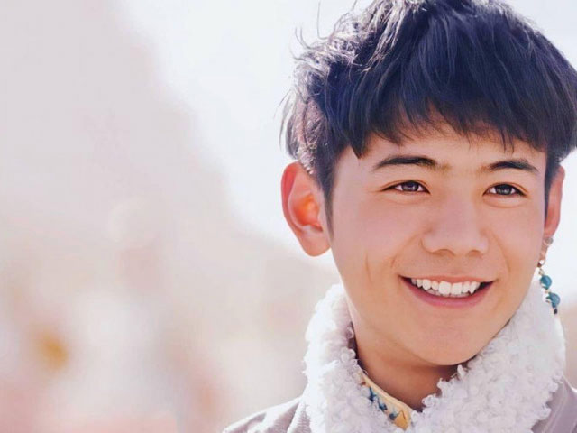 Bạn trẻ - Cuộc sống - Chàng chăn bò nổi tiếng với nụ cười tỏa nắng, video hút triệu lượt xem