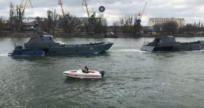 Tàu chiến Nga qua khu vực Volga - Don