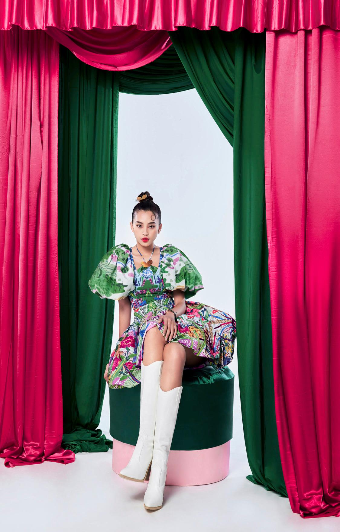 Thiết kế dáng phồng khiến người mặc trông thon thả chìm giữa đám mây bồng bềnh.