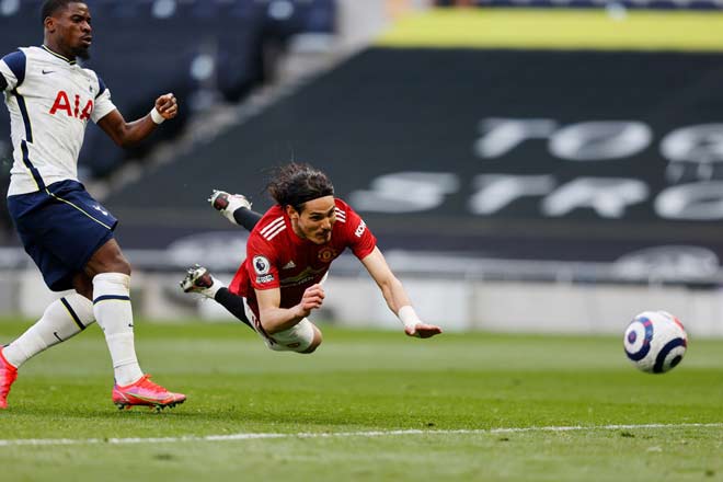 MU săn vé bán kết Europa League: Solskjaer tặng quà Cavani & SAO 18 tuổi Will Fish - 3