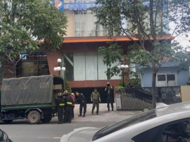 Pháp luật - Nóng: Công an Đồng Nai đang khám xét công ty xăng dầu Long An