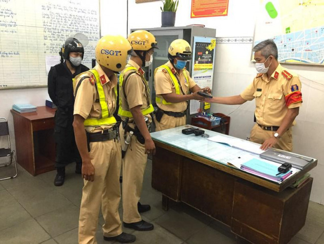 Đợt này, CSGT sẽ chú trọng phát hiện, xử lý các vụ tụ tập đông người. Ảnh: H.KIM