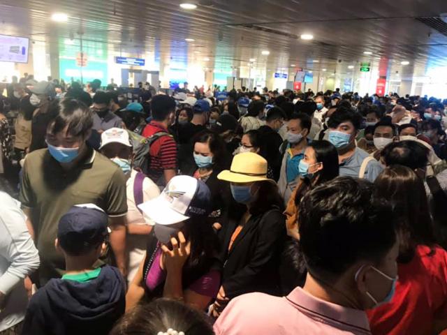 Tin tức trong ngày - Đi máy bay thời điểm này ở Tân Sơn Nhất cần lưu ý gì?