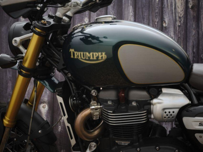 Mô tô cổ điển Triumph Scrambler 1200 Steve McQueen Edition 2021 ra mắt - 6