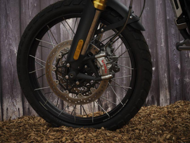 Mô tô cổ điển Triumph Scrambler 1200 Steve McQueen Edition 2021 ra mắt - 8