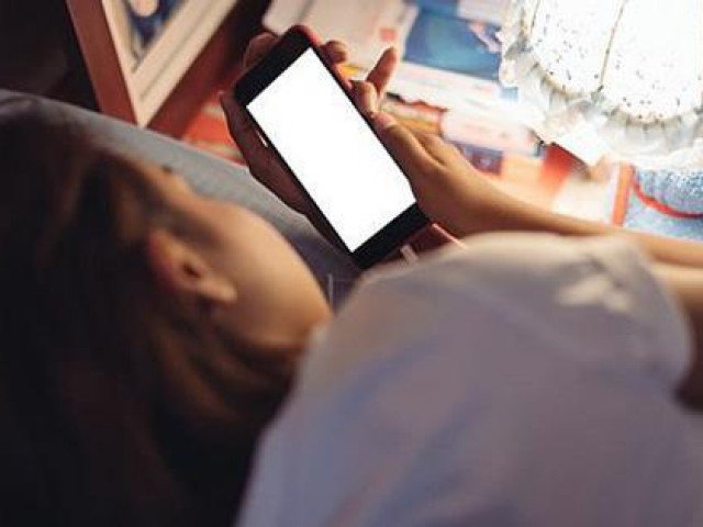 Sức khỏe đời sống - Bé 14 tuổi bị teo não do sự chiều chuộng, dung túng của bố mẹ