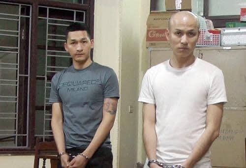 Hai đối tượng giết người đầu thú sau 2 ngày lẩn trốn.