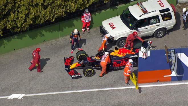 Verstappen không thể tham dự đủ FP2