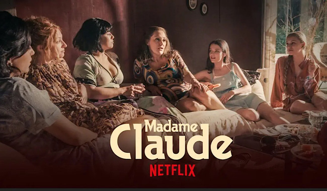 Madame Claude là bộ phim đang gây được sự chú ý trên Netflix vì ngập tràn cảnh nóng. Phim kể về cuộc đời của "tú bà" Fernande Grudet (1923-2015) có biệt danh Madame Claude. Madame Claude là người nắm giữ nhà thổ nổi tiếng ở Paris trong suốt nhiều thập niên. Nhân vật chính do nữ diễn viên Karole Rocher đảm nhận. Ngoài việc tái hiện hình ảnh của "tú bà" , khán giả cũng bị ám ảnh bởi số phận của những cô gái bị Madame Claude thao túng, trở thành gái gọi.
