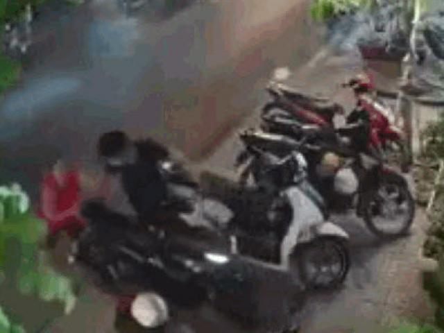 Media - Clip: Người phụ nữ phản ứng "cực gắt" khiến tên trộm xe nhận kết đắng