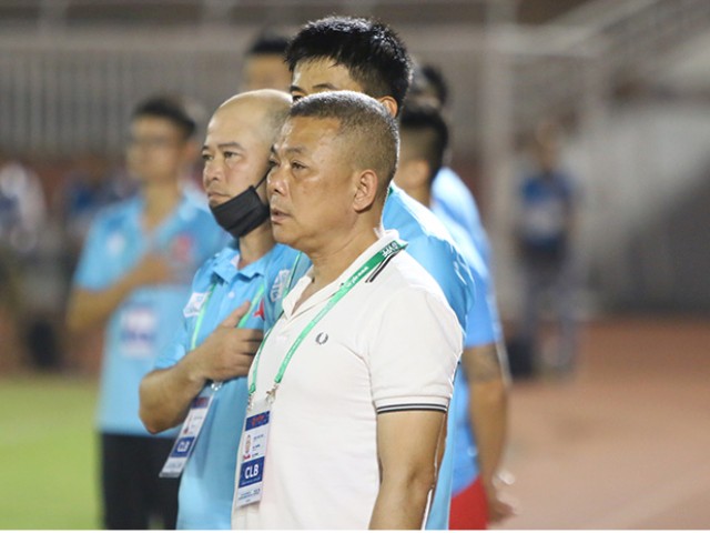 HLV Hải Phòng tố cầu thủ Sài Gòn FC chơi bóng phản cảm, bạo lực