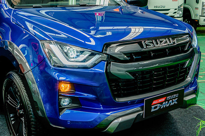 Xe bán tải Isuzu D-max mới ra mắt tại Việt Nam, giá từ 630 triệu đồng - 7