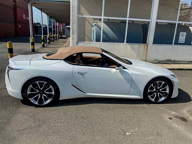 Lexus LC 500 mui trần có mặt tại VIệt Nam, giá bán hơn 10 tỷ đồng - 4