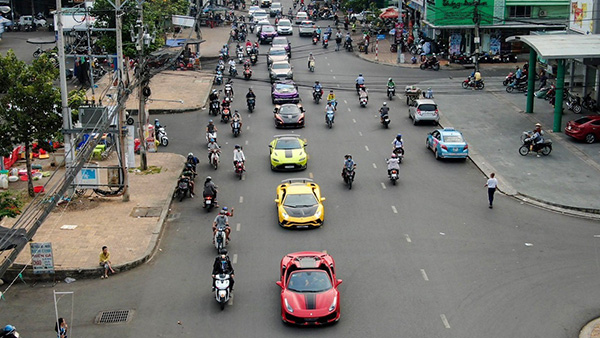 Dàn Hoa hậu Á hậu cùng siêu xe lần đầu xuất hiện tại Cần Thơ - 3