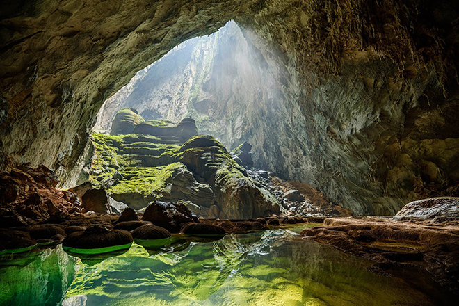 Sơn Đoòng, Quảng Bình – hang động tự nhiên lớn nhất thế giới. Ảnh: Ryan Deboodt