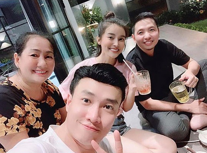 "Vua phim truyền hình có nhà 35 tỷ" lộ ảnh ôm hôn Minh Hằng hóa ra là "tay chơi sát gái" nhất nhì showbiz - 11