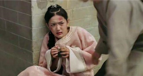 Công chúa Thanh Hà trải qua 6 năm tủi nhục khi làm nô tỳ cho một gia đình giàu có.