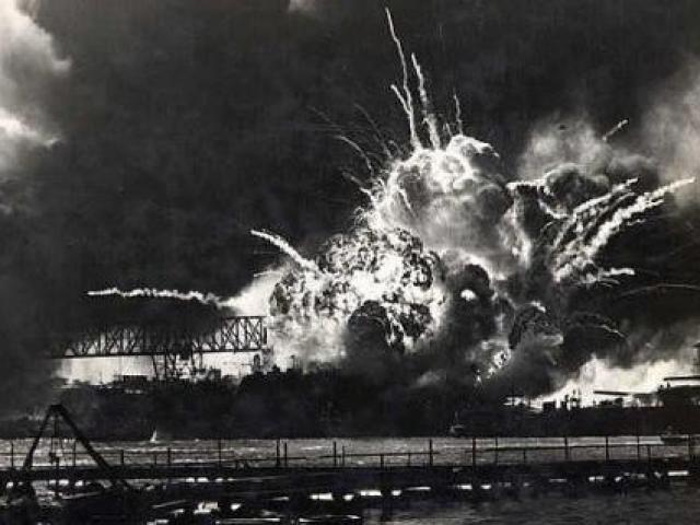 Du lịch - Vụ nổ nào rung chuyển Mumbai khiến 800 người chết