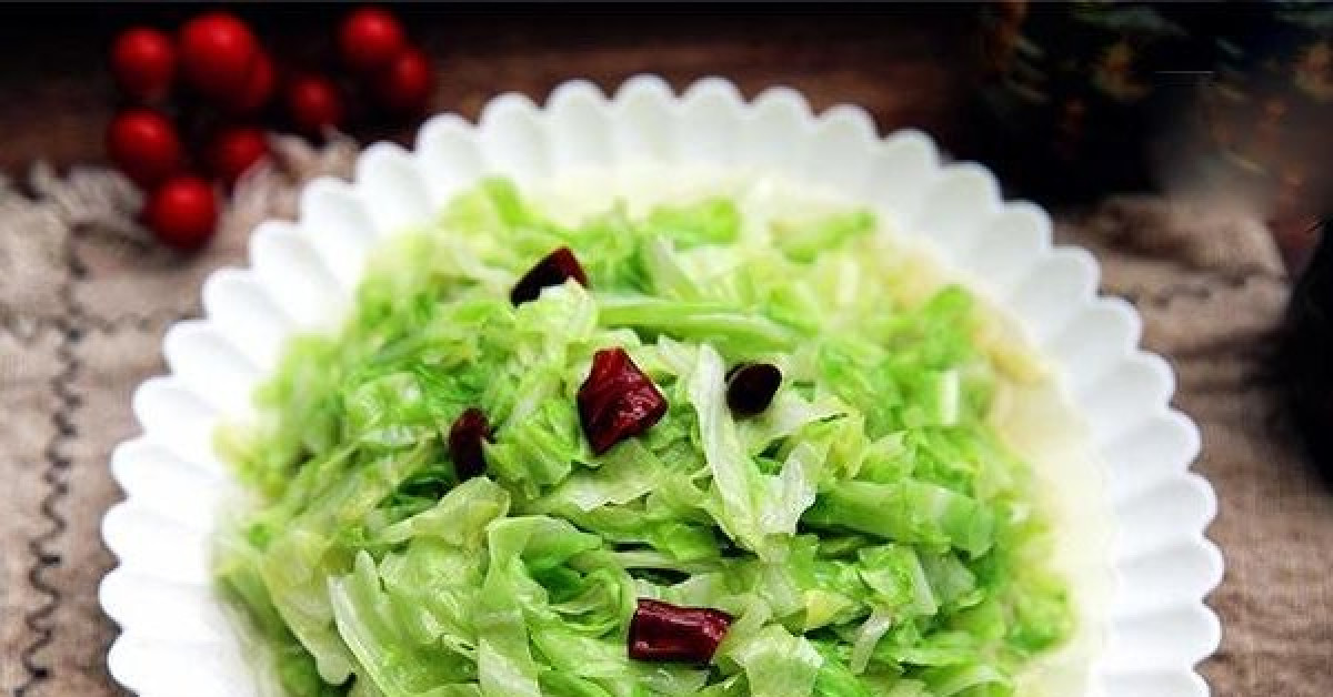 Ẩm thực - Xào bắp cải đừng vội cho vào chảo, làm thêm bước này đảm bảo rau mềm, xanh mướt