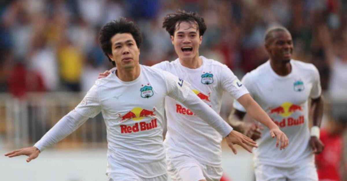 Bóng đá - Cặp đôi "báu vật" của bầu Đức gặp đối thủ cực rắn từ đội bóng không ngờ