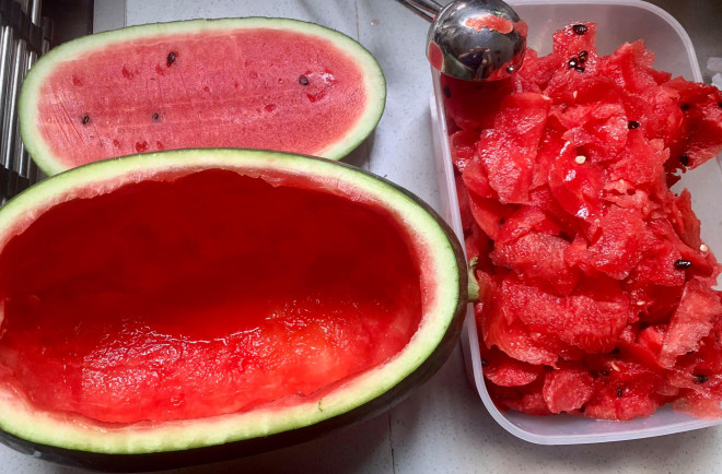 Dưa hấu múc ruột