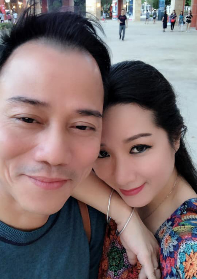 Thanh Thanh Hiền và Chế Phong từng có một mối tình đẹp, tuy nhiên cả hai đã chia tay sau 5 năm gắn bó.

