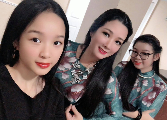 Hai con gái của Thanh Thanh Hiền đều xinh đẹp, tài năng giống mẹ.
