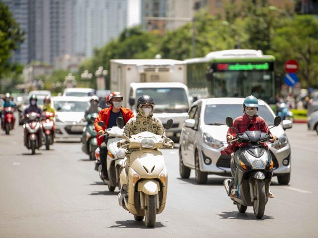 Tin tức trong ngày - Miền Bắc bước vào đợt nắng nóng gay gắt, có nơi trên 39 độ C