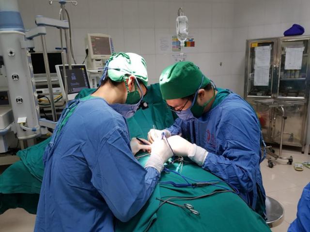 Sức khỏe đời sống - Hy hữu: tai nạn, quý ông bị vỡ "cậu nhỏ" nghiêm trọng