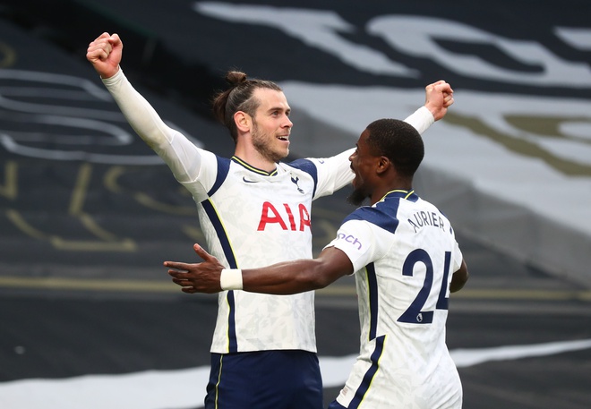 Bale lập công giúp Tottenham áp sát top 4