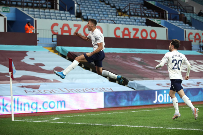 Rodri giúp Man City ngược dòng thành công trước Aston Villa
