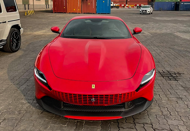 Siêu xe Ferrari Roma thứ 2 xuất hiện tại Việt Nam - 1