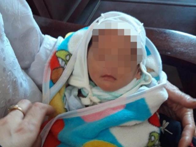 Tin tức trong ngày - Người phụ nữ sống một mình "nhặt" được trẻ sơ sinh bỏ rơi