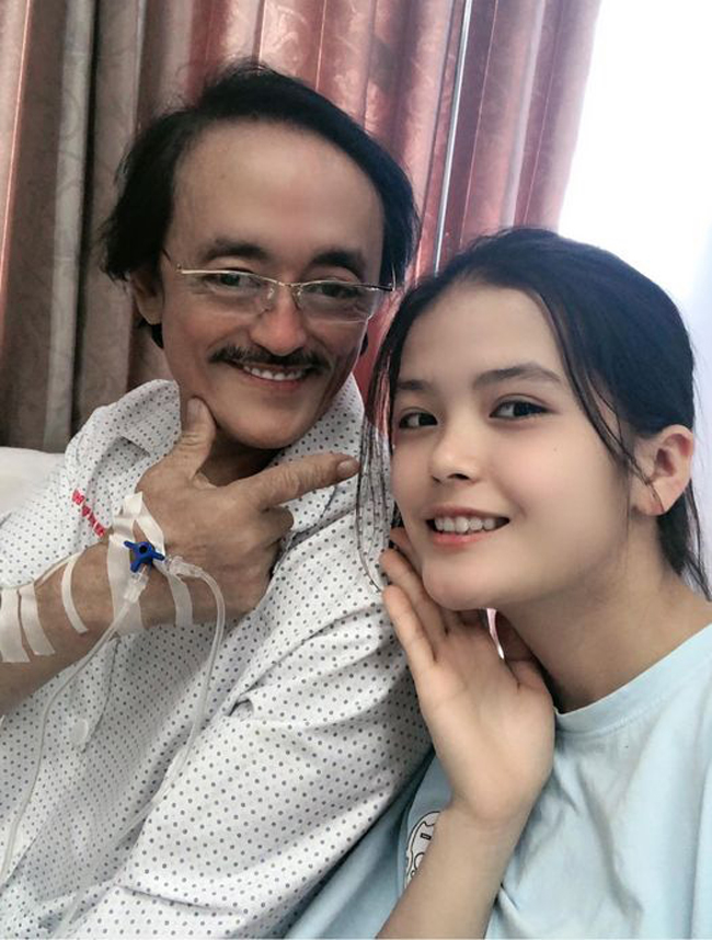 Sau khi ly hôn lần hai, nam nghệ sĩ giờ là ông bố đơn thân, nuôi 2 con còn đang đi học. Thời gian gần đây, nghệ sĩ Giang Còi bị phát hiện căn bệnh ung thư họng nhưng ông vẫn giữ tinh thần rất lạc quan.
