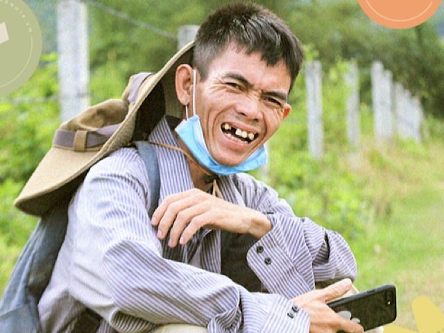 Đời sống Showbiz - “Chàng trai chăn bò Bình Định" vượt mặt Sơn Tùng khoe bạn gái, tiết lộ thân thế bất ngờ