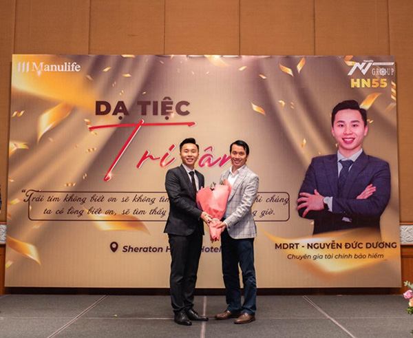 Nguyễn Đức Dương và Mr. Tony Dzung - Chủ tịch HBR Holdings tại tiệc tri ân.