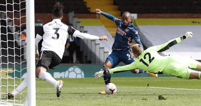 Hòa Fulham, Arsenal còn mất cả Lacazette vì chấn thương