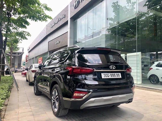 Tin tức ô tô - Hyundai Santa Fe bốc biển ngũ quý 9 "hét giá" gần 4 tỷ đồng