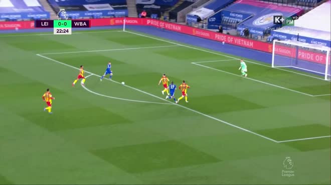 Rực lửa BXH Ngoại hạng Anh: Leicester thắng dễ, còn cách MU mấy điểm?