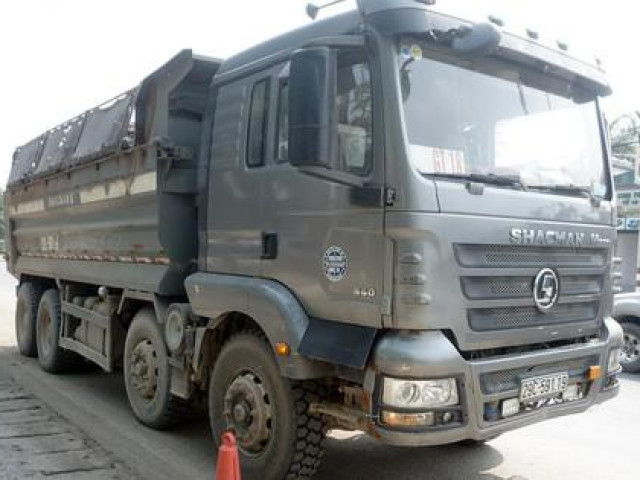 Tin tức trong ngày - Bị xử phạt, tài xế xe tải đồng loạt gọi điện 'cầu cứu'