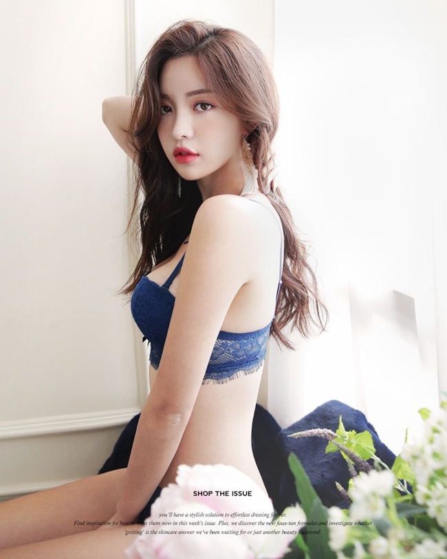Jin Jin là người mẫu Hàn Quốc có tiếng trên mạng xã hội Instagram. Trước khi trở thành người mẫu mỹ phẩm độc quyền cô từng là mẫu nội y.

