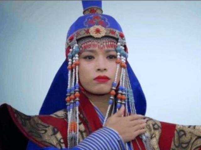 Thế giới - Nữ "Thành Cát Tư Hãn" 32 tuổi cưới bé trai 7 tuổi, hạ sinh 8 người con và giúp chồng thống nhất Mông Cổ