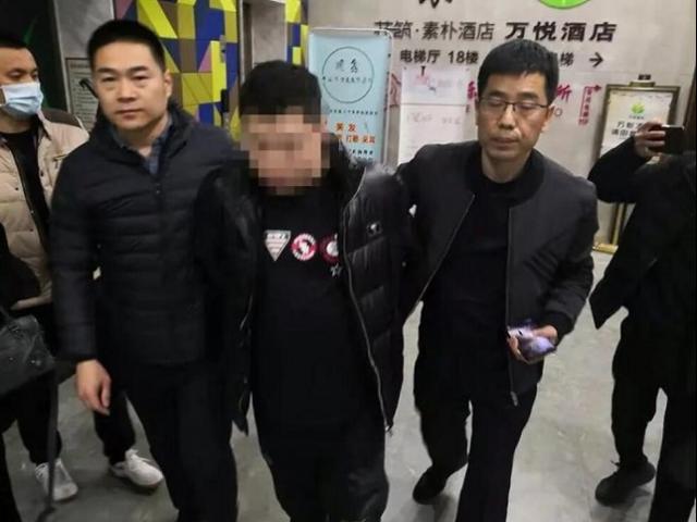 Kinh doanh - Lấy mác "trâm anh thế phiệt", gã đàn ông lừa 20 cô gái, chiếm đoạt 34 tỷ đồng