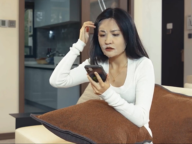 Cười 24H - Hậu quả thảm họa khi phụ nữ gặp nhau mải "buôn chuyện"