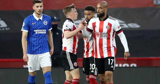 Sheffield đã khiến Brighton choáng váng sau hiệp 1