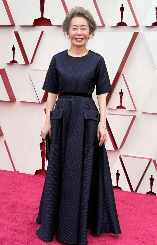 Thảm đỏ Oscar 2021: Bữa tiệc thời trang rực rỡ, công chúa Disney Zendaya chiếm spotlight - 14