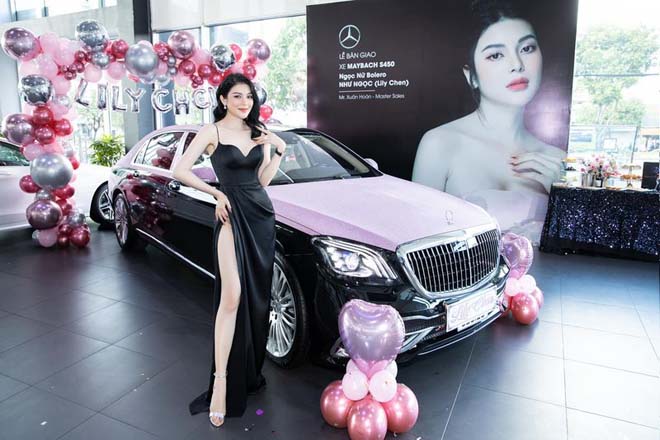Lily Chen được khán giả biết đến khi hoạt động ở nhiều vai trò như ca sĩ, diễn viên, người mẫu,... cô hiện đang sở hữu khối tài sản mà nhiều người ngưỡng mộ.